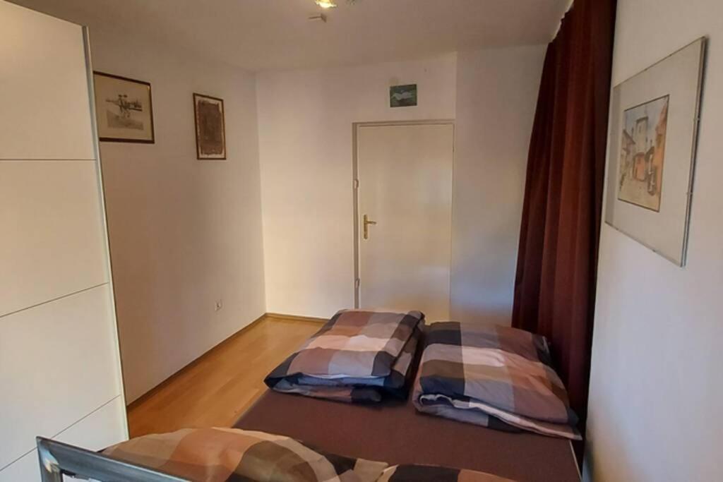 Quiet Apartment Close To Town Villach Bagian luar foto