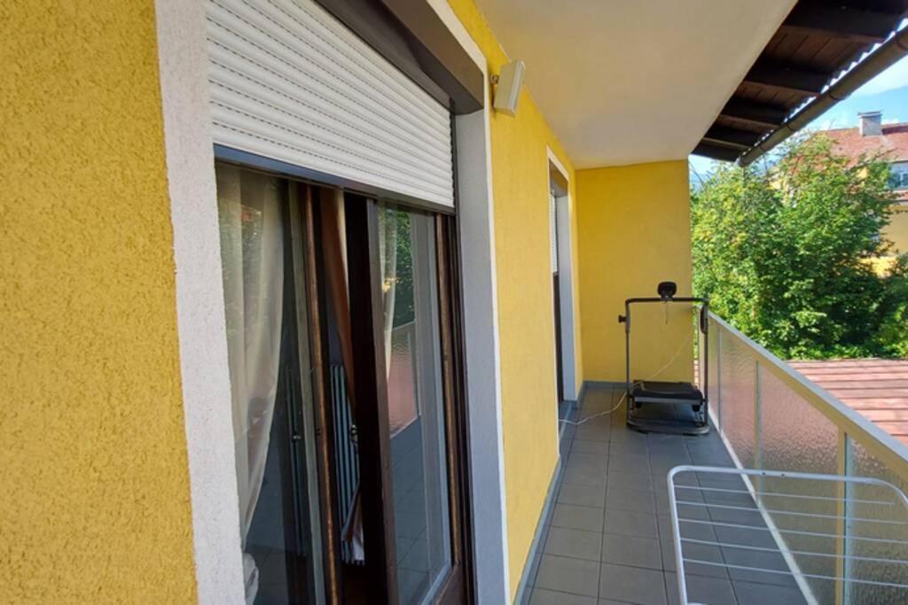 Quiet Apartment Close To Town Villach Bagian luar foto